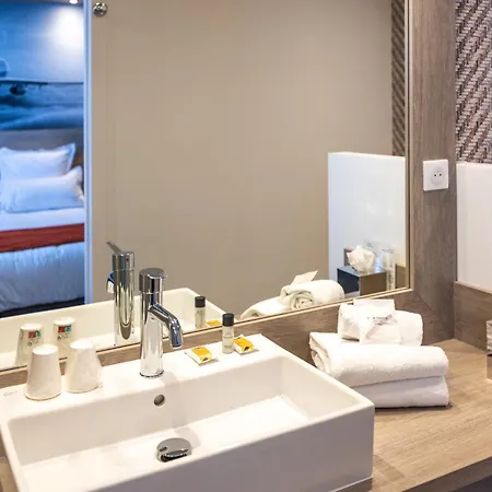 Western Saint Exupery - Bordeaux Ouest إيزين