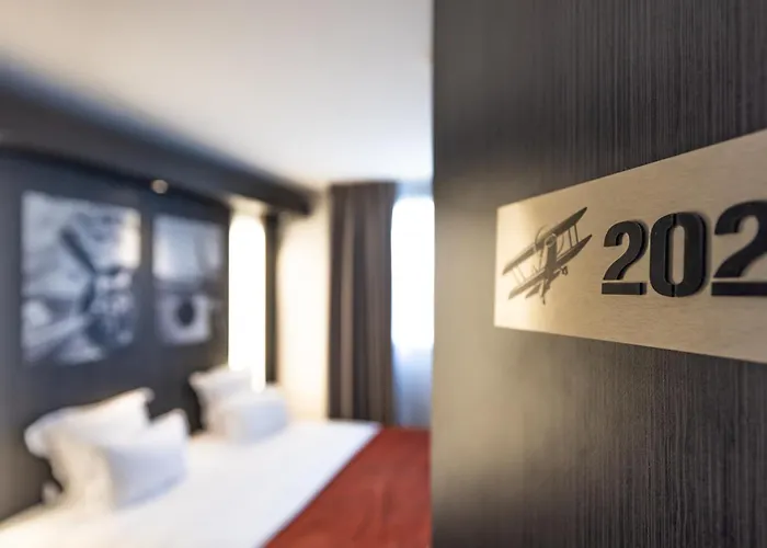 Western Saint Exupery - Bordeaux Ouest Hotel 3*